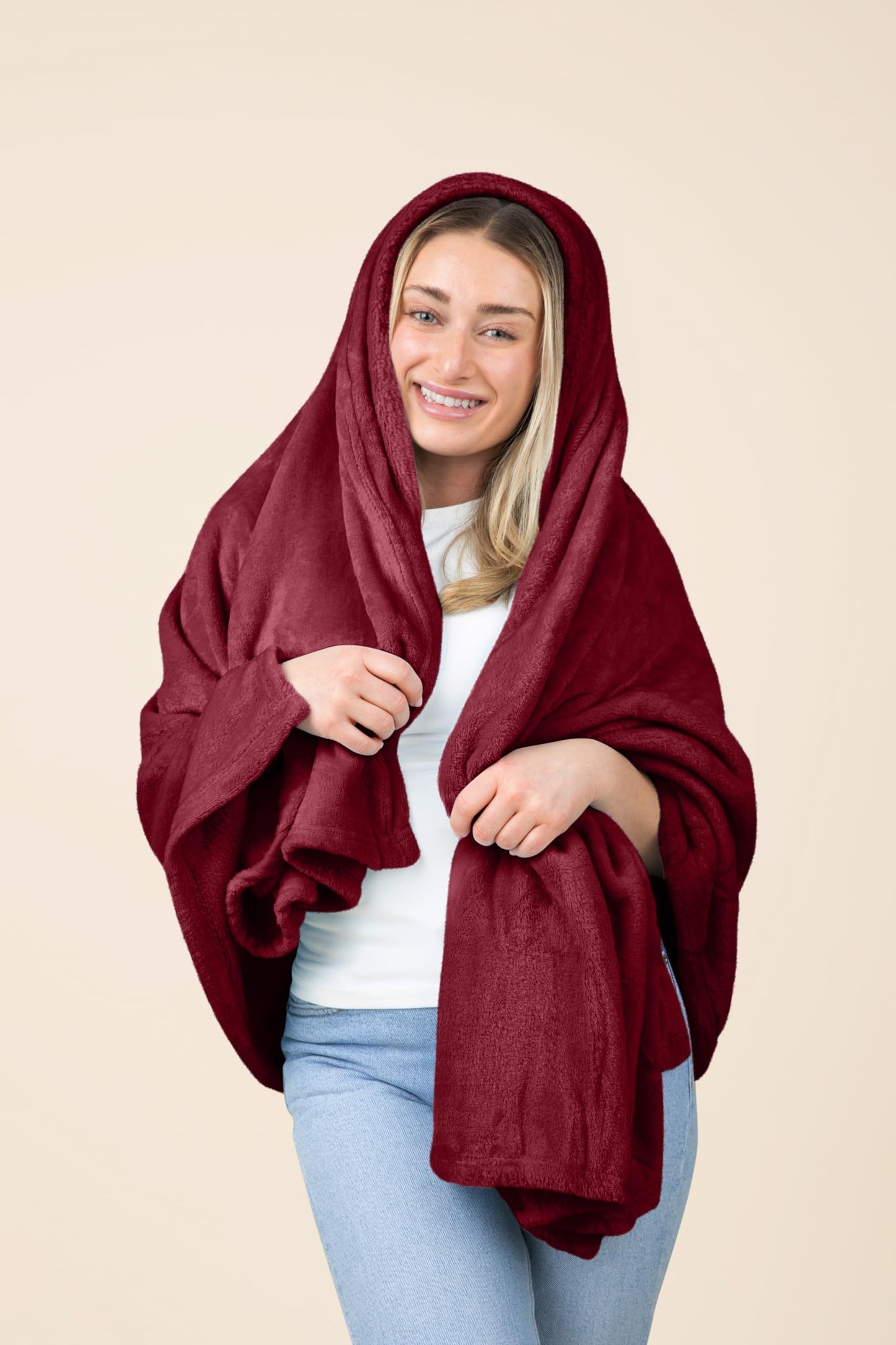 EverSnug Travel Blanket and Pillow - Ultra-Soft, Compact & Lightweight, 65x40 Inches, with Carry Case, Luggage Sleeve & Backpack Clip for Airplane Comfort (Black)