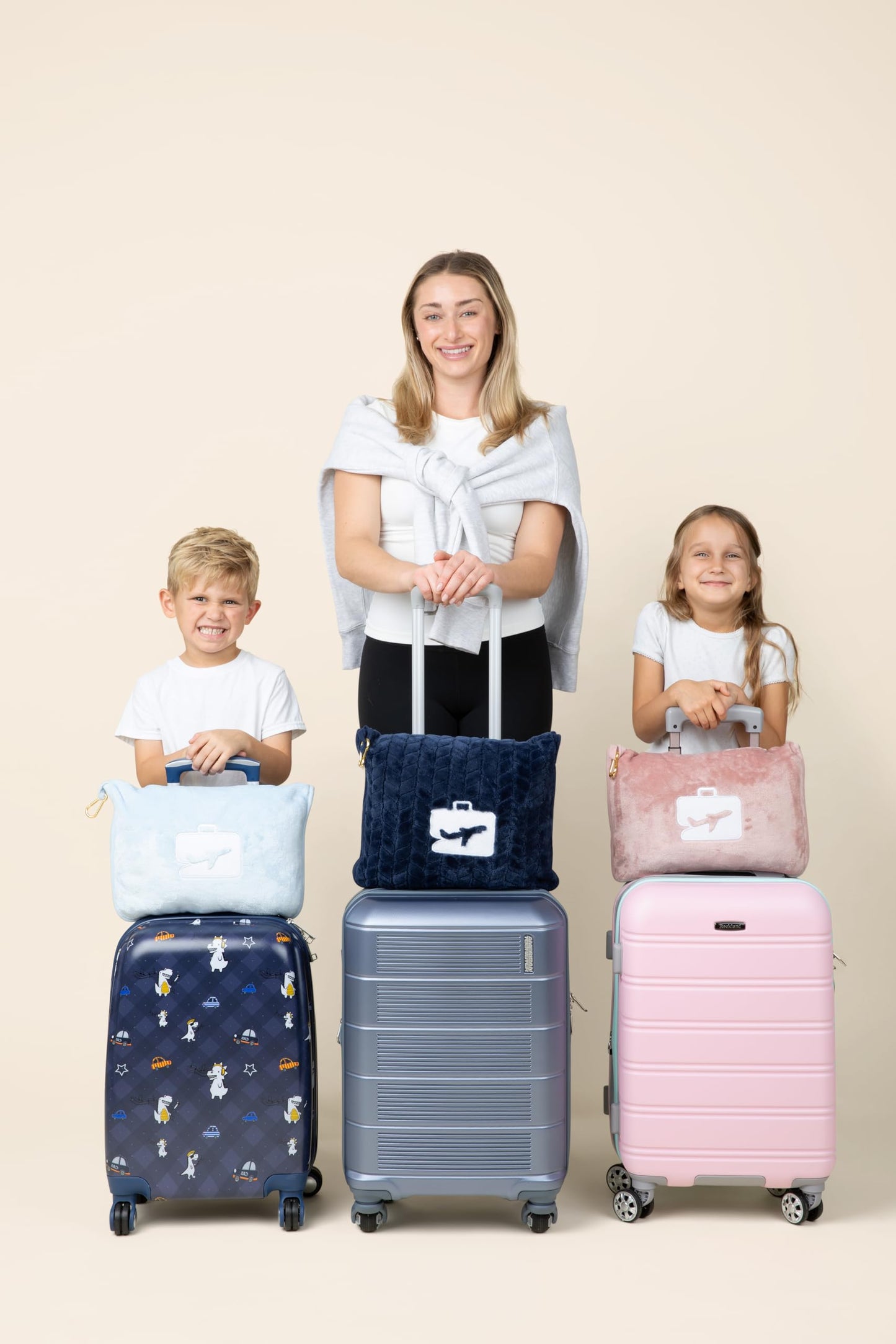 EverSnug Travel Blanket and Pillow - Ultra-Soft, Compact & Lightweight, 65x40 Inches, with Carry Case, Luggage Sleeve & Backpack Clip for Airplane Comfort (Black)