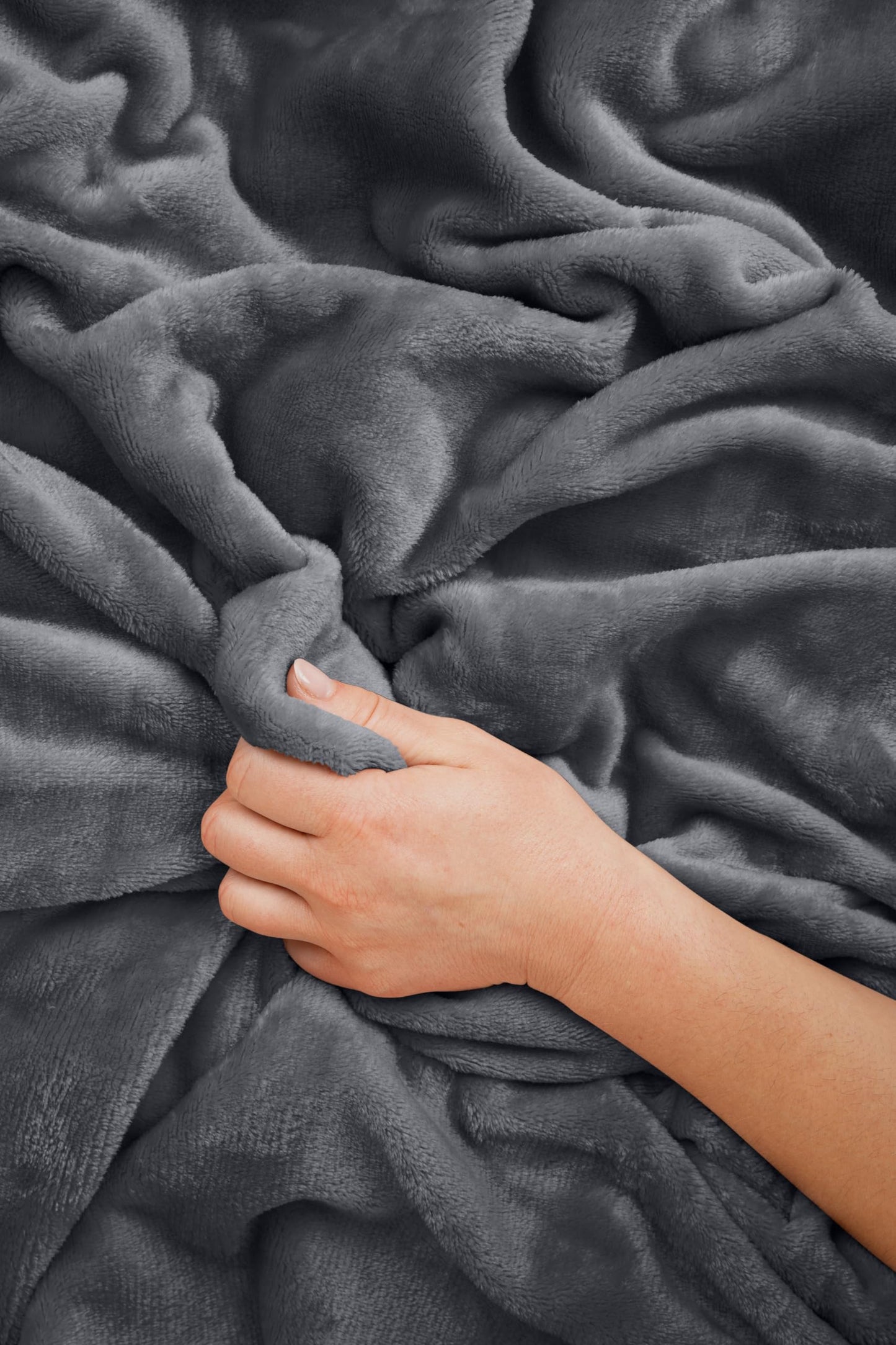 EverSnug Travel Blanket and Pillow - Ultra-Soft, Compact & Lightweight, 65x40 Inches, with Carry Case, Luggage Sleeve & Backpack Clip for Airplane Comfort (Black)